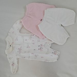 Gap Baby Girl Bundle | Infant Bodysuit and Pants